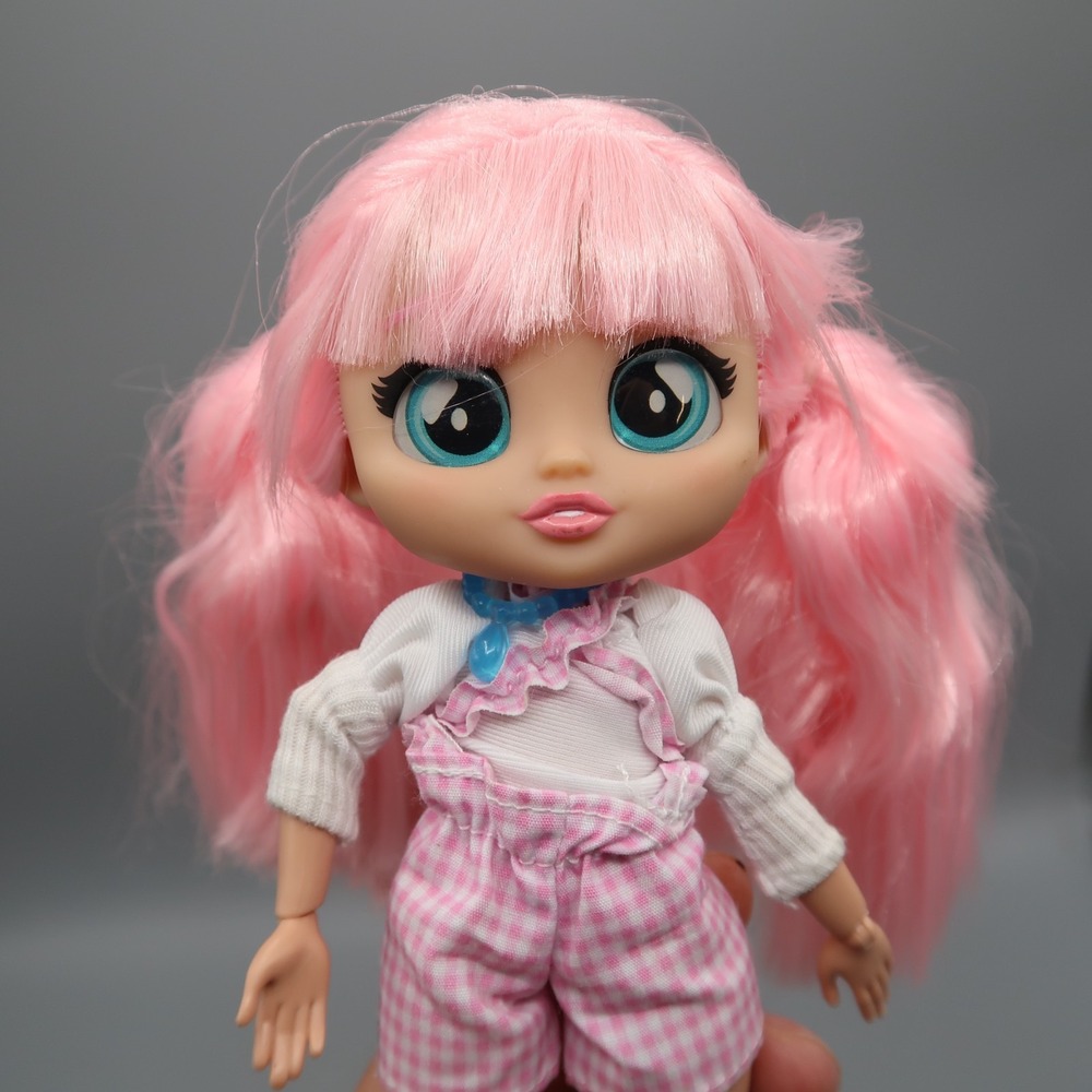 Cry Babies BFF Daisy Fashion Doll Pink Hair Articulate Big Eyes 7 inch